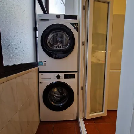 Centre Charm And Practicality Apartment